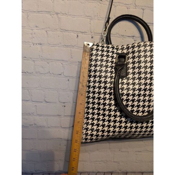 Houndstooth print vegan leather shoulder bag - Picture 3 of 8